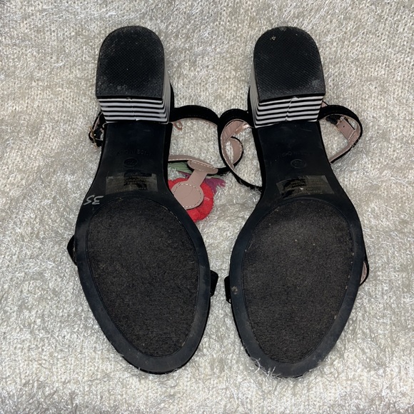 BETSEY JOHNSON Cute floral strap Sandals Size 7.5 Aspen - Picture 6 of 8